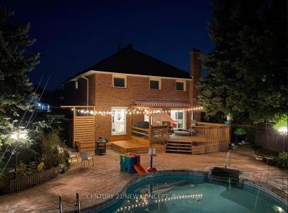 40 MARCHWOOD CRESCENT, Richmond Hill, オンタリオ L4C 8M5, カナダ