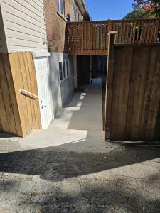 65 PARK CRESCENT, Richmond Hill, Ontario L4E 3J5, Canada