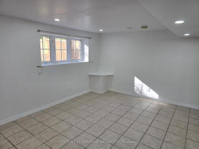 65 PARK CRESCENT, Richmond Hill, Ontario L4E 3J5, Canada