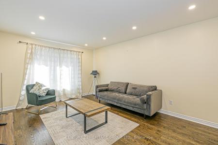 741 COLLEGE MANOR DRIVE, Newmarket, Онтарио L3Y 8G5, Канада