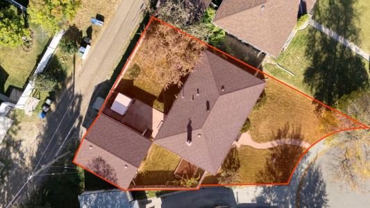 58 KINGSLAND PLACE SW, Calgary, Alberta T2V 2J9, Canada