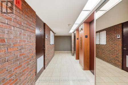 55 WATER STREET EAST, Brockville, Ontario K6V 1A3, Canada