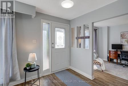 146 SAND ROAD, East Gwillimbury (holland Landing), אונטריו L9N 1H9, קנדה