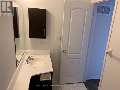 2500 POST ROAD, Oakville (ro River Oaks), Ontario L6H 0K1, Canada