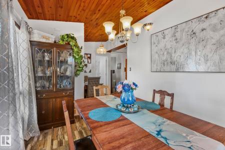 10009 104 STREET, Morinville, Alberta T8R 1A5, Canada