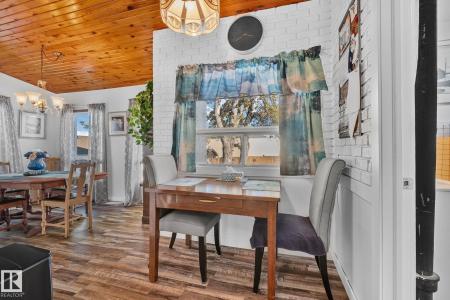 10009 104 STREET, Morinville, Alberta T8R 1A5, Canada