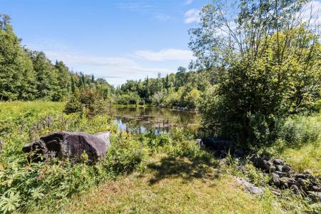 709 Ch. de Chertsey, Sainte-Marguerite-du-Lac-Masson, 魁北克省 J0T 1L0, 加拿大