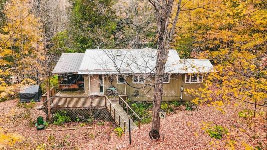 83  Ch. Townsend, La Pêche, Québec J0X 1A0, Canada