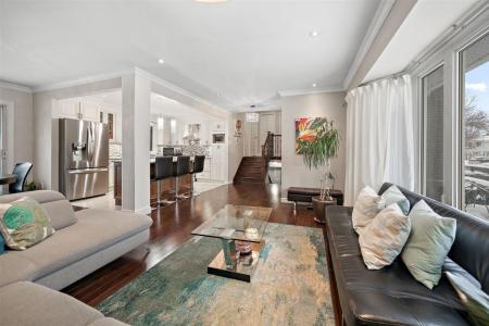 138 Rue Wilson, Dollard-Des Ormeaux, Quebec H9A 1W8, Kanada