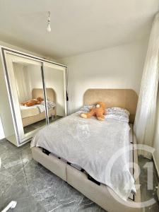 Meyzieu, Rhône-Alpes 69330, France