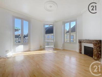 Villeneuve Sur Yonne, Bourgogne 89500, France