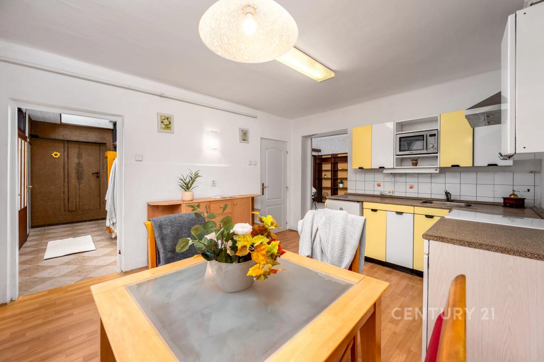 Před mosty, Praha, Území Hlavního Města Prahy 19000, República Checa