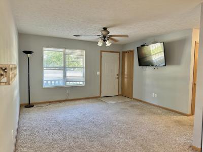 305 N Flint Avenue, ボリーバル, ミズーリ 65613, アメリカ合衆国