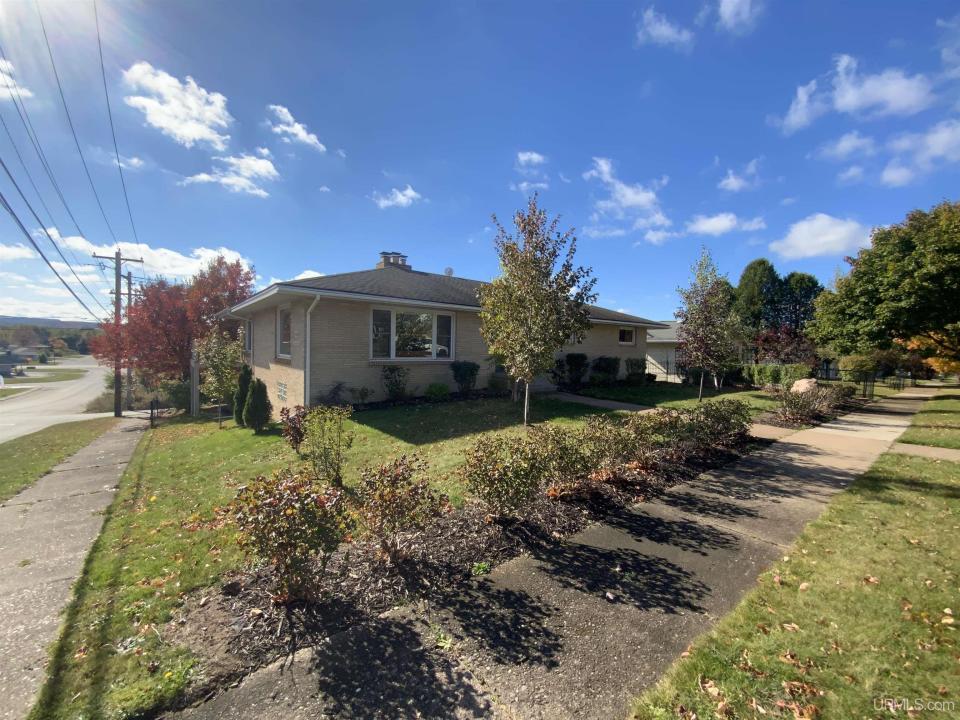 684 Mather, Ishpeming, Michigan 49849, USA