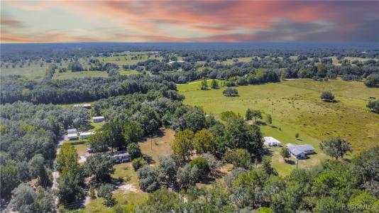 1230 W Noble Street, Lecanto, Floride 34461, États-Unis