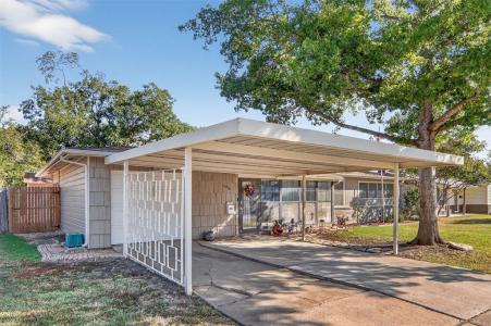 5213 Mallory Drive, Haltom City, Texas 76117, Stati Uniti