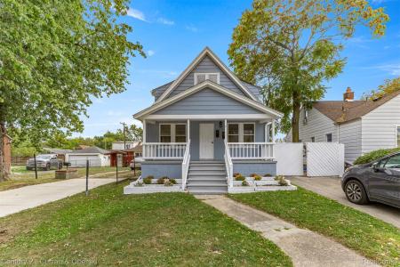 8086 Chalmers Avenue, Warren, Michigan 48089