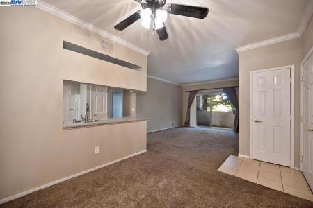 701 Gibson Dr , 1712, Roseville, Californie 95678-5746, États-Unis