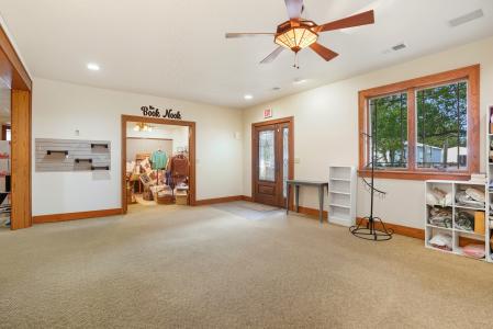 216 S 15th Ave., Washington, Iowa 52353, USA