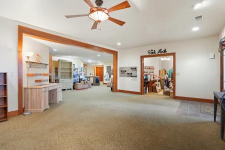 216 S 15th Ave., Washington, Iowa 52353, USA