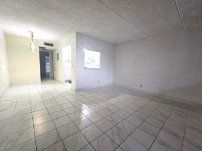 400 Village Green Circle W #205, Palm Springs, Florida 33461, USA