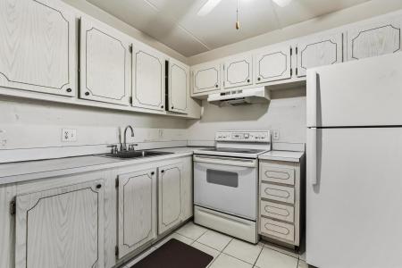 400 Village Green Circle W #205, Palm Springs, Florida 33461, USA