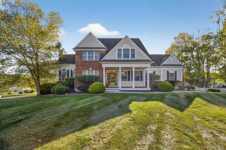 15 Champlain Drive, Hopewell Junction, New York 12533