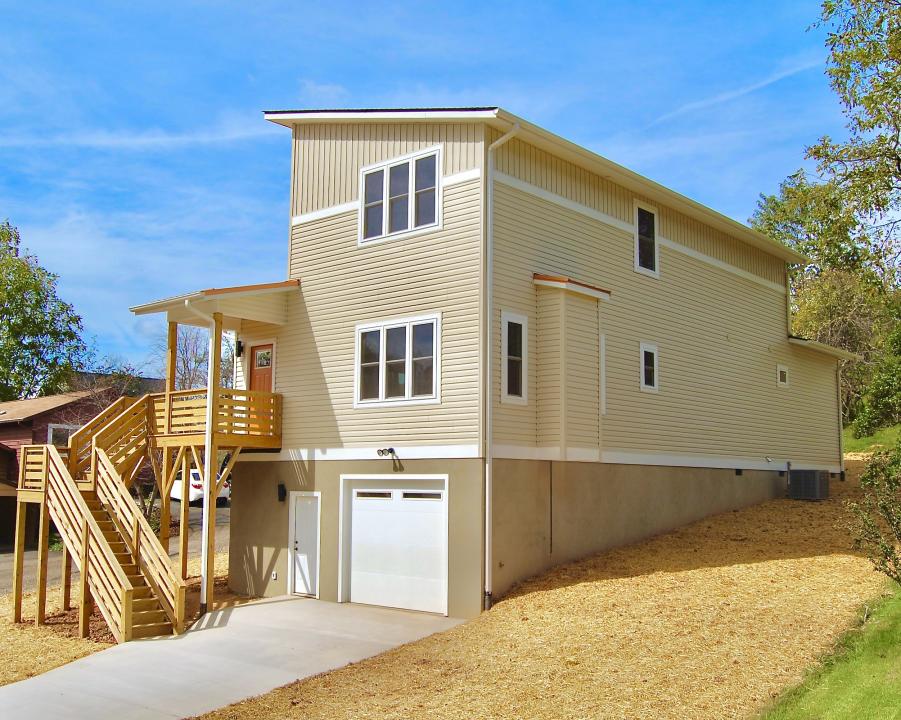 21 Ponder St., Mars Hill, North Carolina 28754