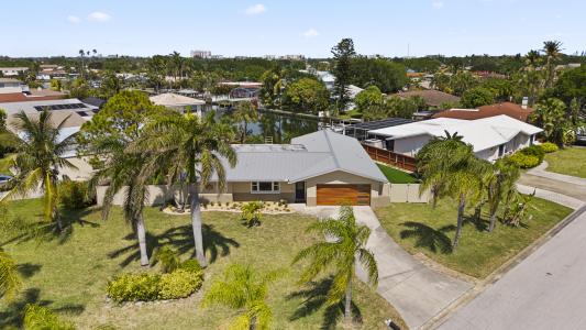 931 Fourth Street, Cocoa Beach, 佛罗里达州 32931, 美国