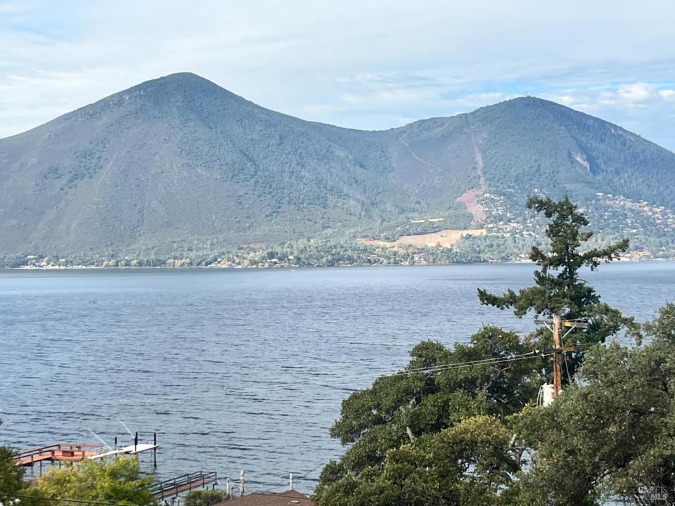 11478 Lakeshore Drive, Clearlake, 加利福尼亚州 95422, 美国