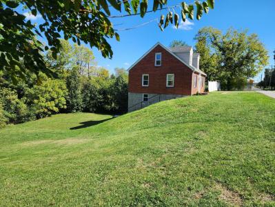 513 E Main Street, Burgin, 肯塔基州 40330, 美国