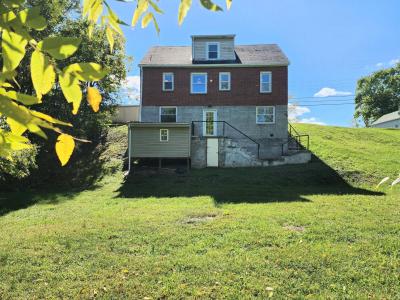 513 E Main Street, Burgin, 肯塔基州 40330, 美国