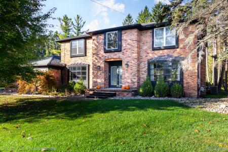 9418 Oakmont Drive, GrandBlanc, Michigan 48439, USA