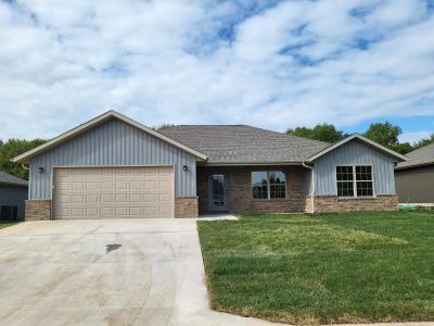 1618 Ridgemont Avenue, Monett, Missouri 65708, USA