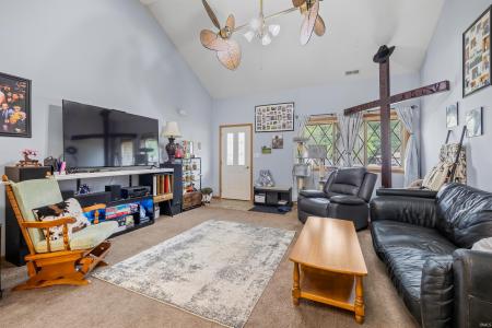 421 Manahan Drive, Angola, Indiana 46703-1367, Estados Unidos