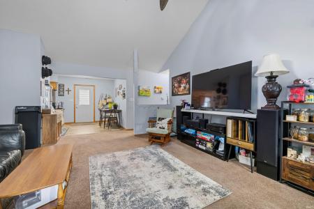 421 Manahan Drive, Angola, Indiana 46703-1367, Estados Unidos