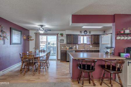 6017 Horseshoe Bend Bend, Mandan, North Dakota 58554, USA