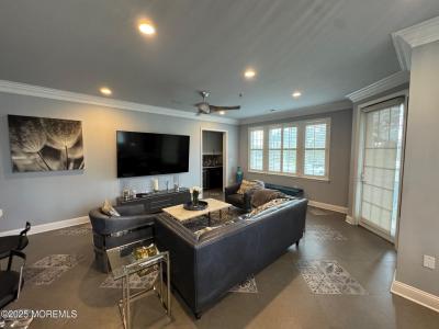 22 Cooper Avenue , 105, Long Branch, Nova Jersey 07740, Estados Unidos