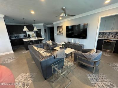 22 Cooper Avenue , 105, Long Branch, Nova Jersey 07740, Estados Unidos