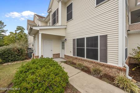 1902 Covengton Way #103, Greenville, ノースカロライナ 27858, アメリカ合衆国