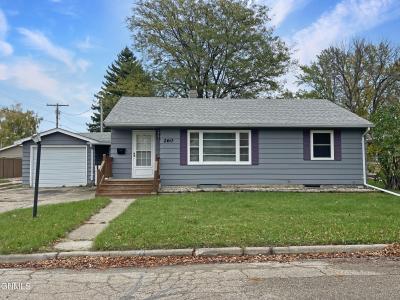260 5th Avenue, Carrington, North Dakota 58421