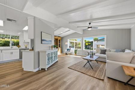 4700 Aurora Drive , 16, Ventura, Califórnia 93003, Estados Unidos