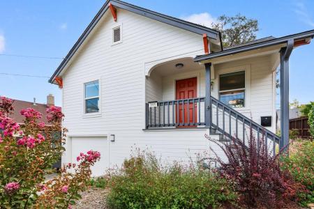 395 Clark Street, Grass Valley, California 95945, USA