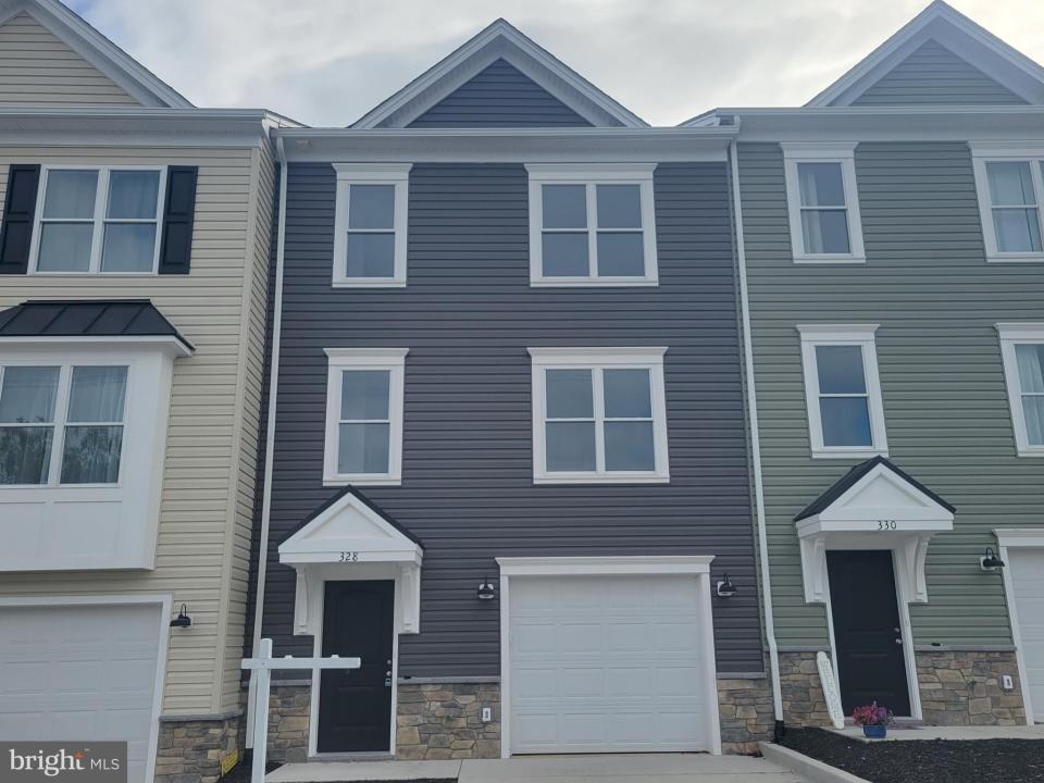 328 W 11th Street, Front Royal, 弗吉尼亚州 22630, 美国