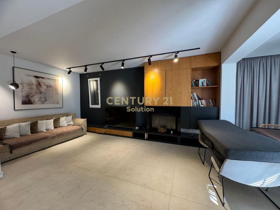 Qerret, Kavajë, Albanien