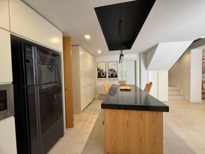 Qerret, Kavajë, Albanien