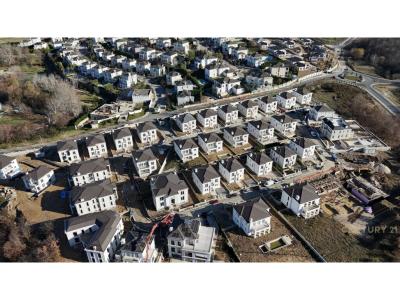 Rolling Hill Residence, Tirana, Albania