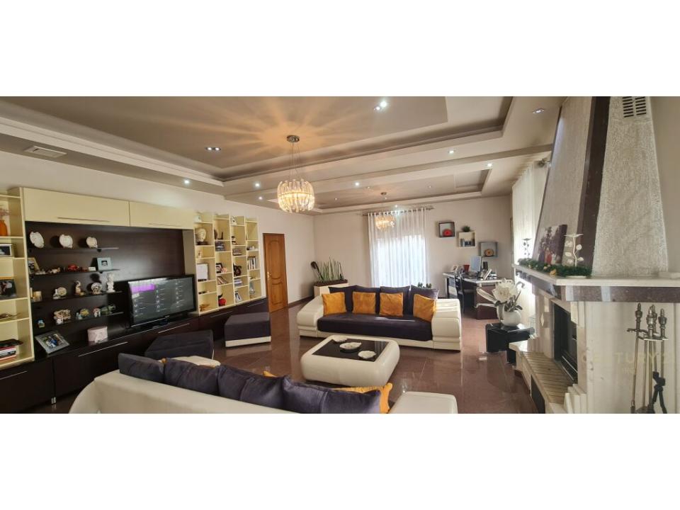 Periferia Berat, Berat, Albania