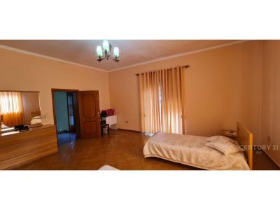 Periferia Berat, Berat, Albania