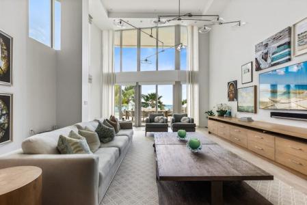 207, TIDES BEACHFRONT 4 BED CONDO WITH TERRACE, South Sound, Grand Cayman, Isole Cayman